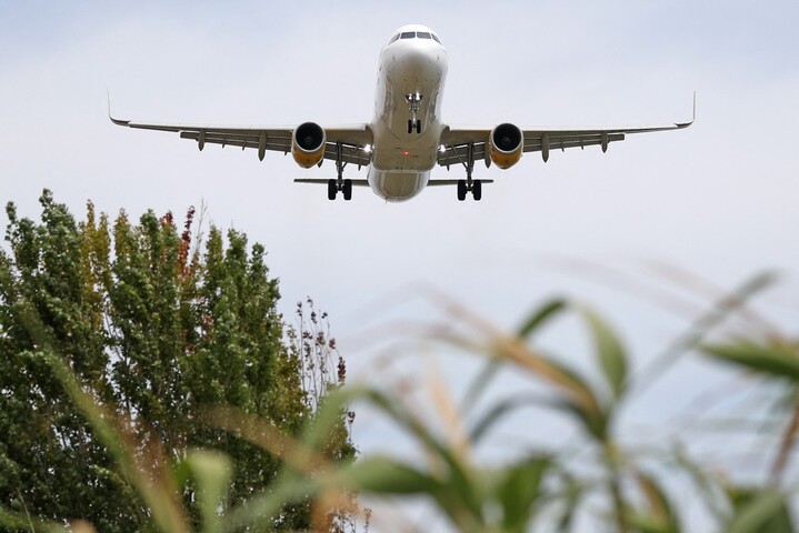 Barcelone agrandit son aéroport, en pleine crise climatique