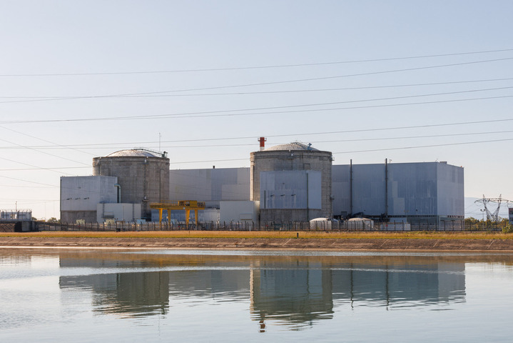 Nucléaire : les déchets peu radioactifs pourraient être recyclés en fourchettes ou casseroles