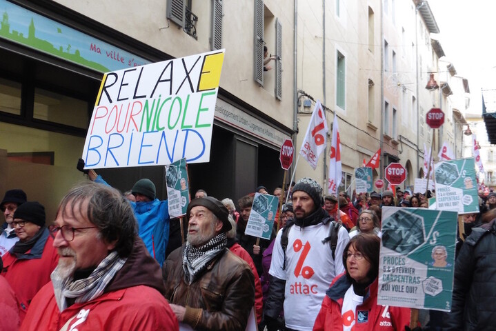 Contre la <span class="caps">BNP</span> et l'évasion fiscale, les militants ont fait le plein à Carpentras