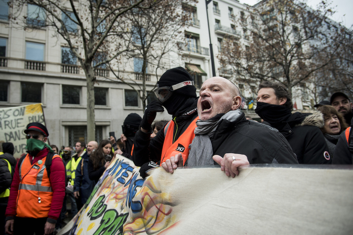 Les Gilets jaunes à Paris : «<small class="fine d-inline"> </small>C'est malheureux, mais sans violence, rien ne change<small class="fine d-inline"> </small>»