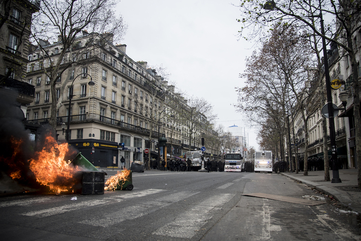 Les Gilets jaunes à Paris : «<small class="fine d-inline"> </small>On ne cédera pas à la peur<small class="fine d-inline"> </small>!<small class="fine d-inline"> </small>»