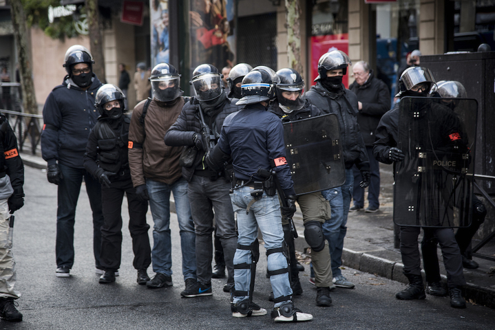 Amnesty International dénonce «<small class="fine d-inline"> </small>l'usage excessif de la force<small class="fine d-inline"> </small>» par la police française