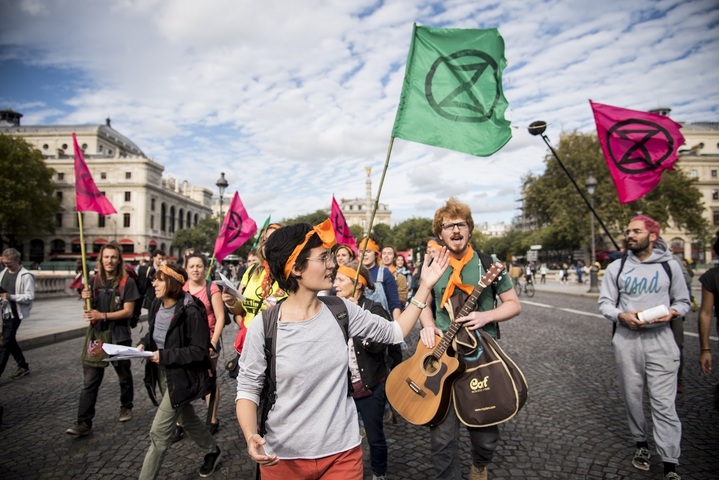 Mathilde Larrère : «<small class="fine d-inline"> </small>Place du Châtelet, le message politique d'Extinction Rebellion n'est pas clair<small class="fine d-inline"> </small>»