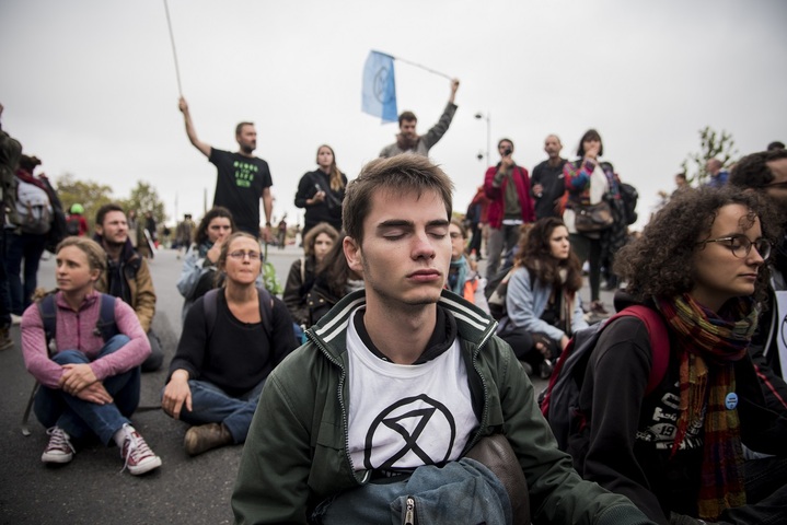 Extinction Rebellion, peu politique<small class="fine d-inline"> </small>? «<small class="fine d-inline"> </small>Nous avons occupé le centre de Paris pendant cinq jours<small class="fine d-inline"> </small>!<small class="fine d-inline"> </small>» 