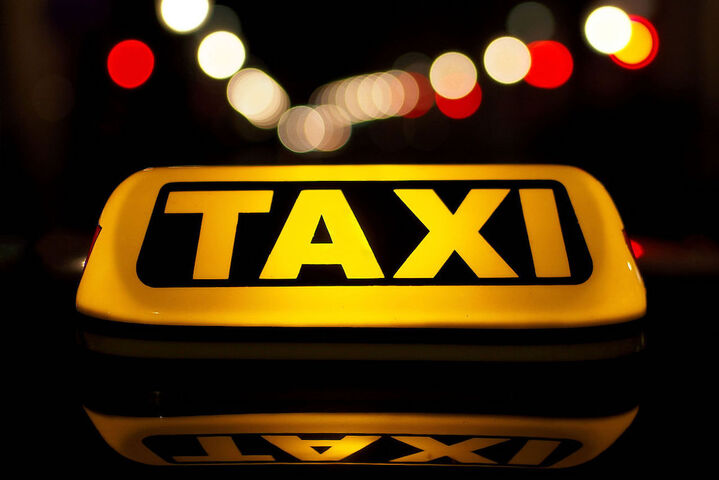 Les clients des taxis et <span class="caps">VTC</span> veulent des «<small class="fine d-inline"> </small>courses zéro émission<small class="fine d-inline"> </small>»