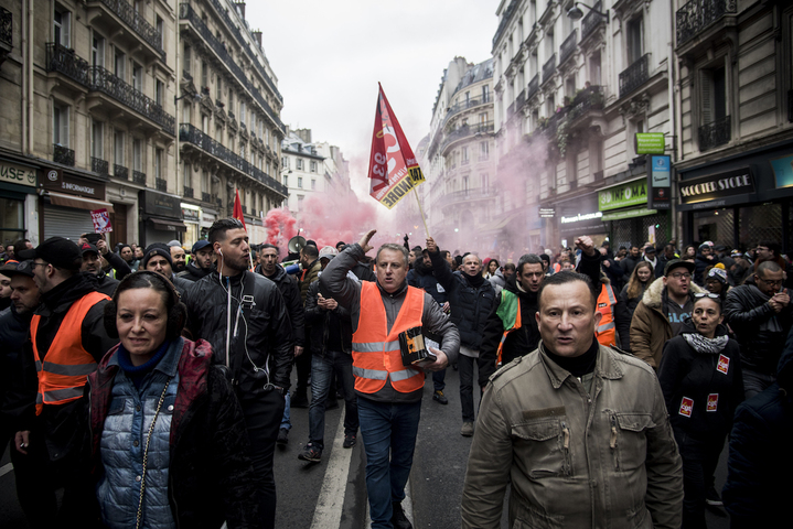 Face au coronavirus, les syndicats demandent la suspension du processus législatif