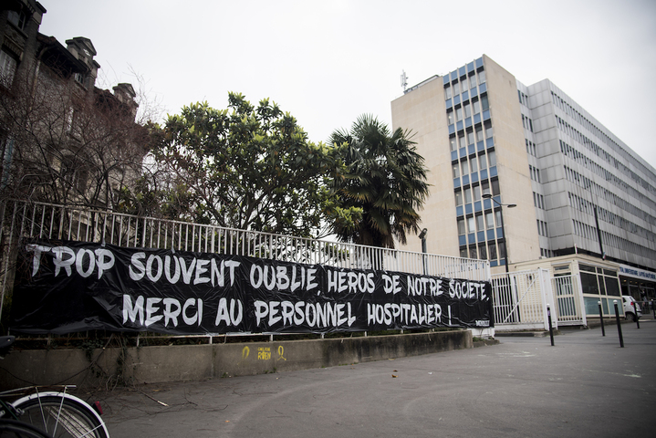«<small class="fine d-inline"> </small>Le gouvernement veut sauver l'économie avant les gens<small class="fine d-inline"> </small>»