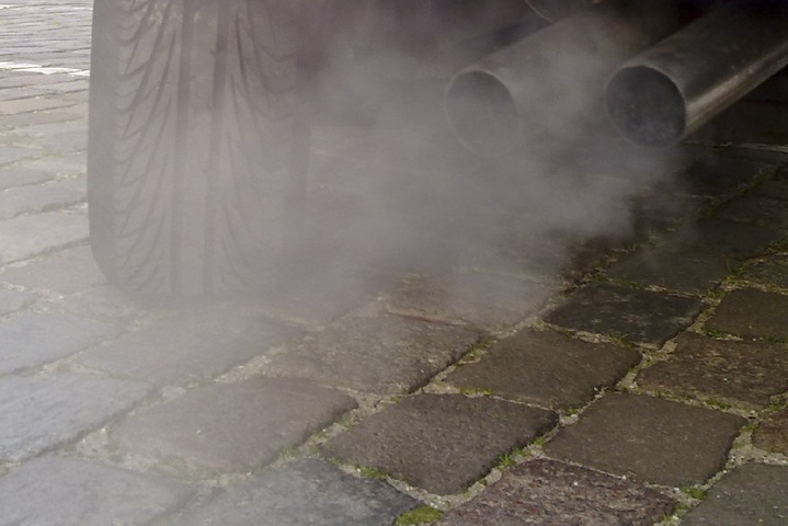 La pollution de l'air coûte 943 euros par an et par Français