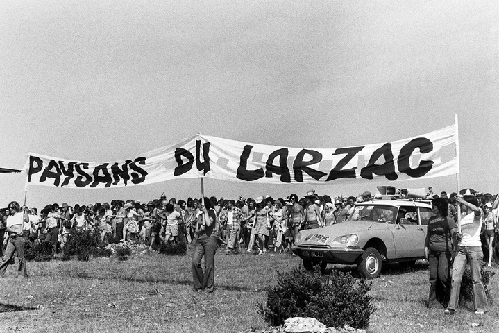 Tous au Larzac<small class="fine d-inline"> </small>! Un plateau aride mais une histoire fertile 