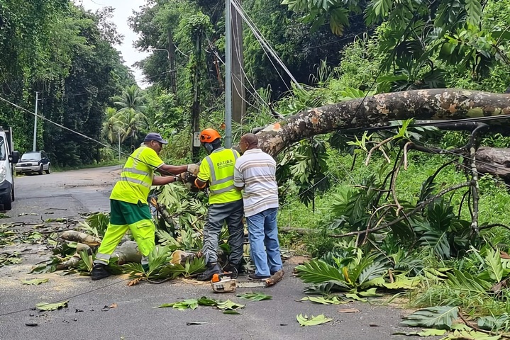 Après la tempête Fiona, les Guadeloupéens manquent d'eau