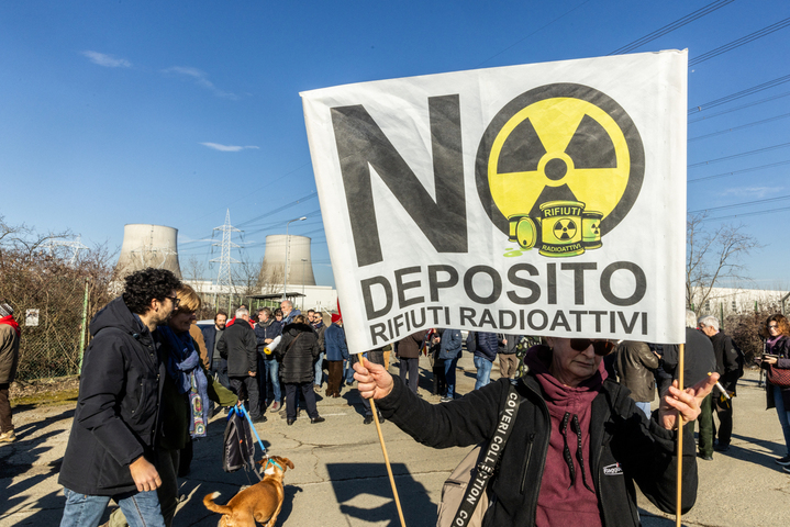 En Italie, le gouvernement d'extrême droite mise sur le gaz et le nucléaire 