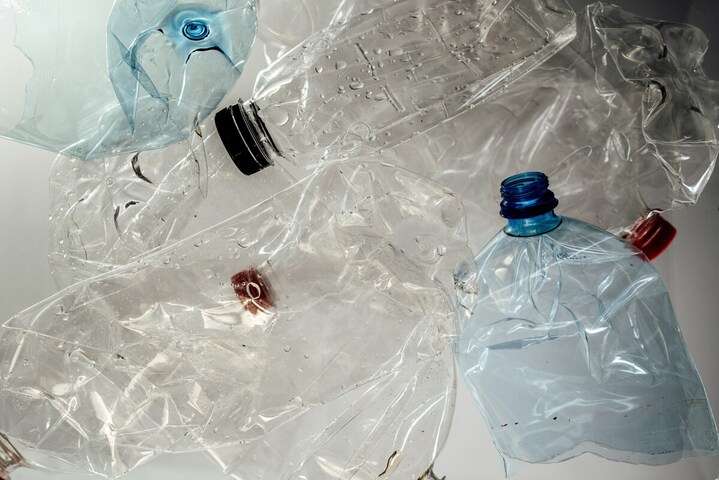 Bouteilles en plastique : 68<small class="fine d-inline"> </small>% des Français veulent les interdire