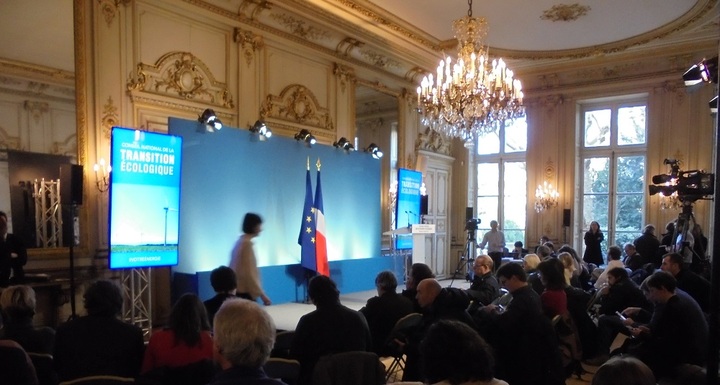 Pour Manuel Valls, l'environnement, ça vaut quinze minutes