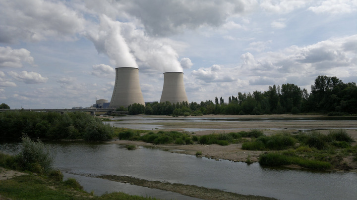 Stockage de déchets à Belleville : <span class="caps">EDF</span> ne dément pas, les élus réagissent