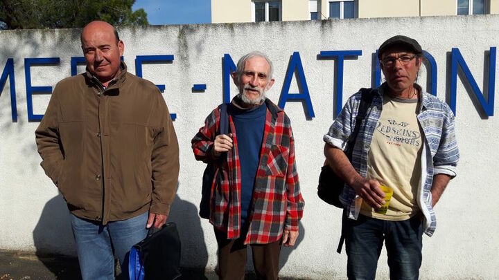 Pendant la campagne, la répression continue