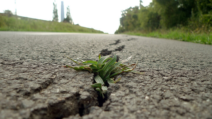 Routes : pénurie de bitume à l'approche des municipales