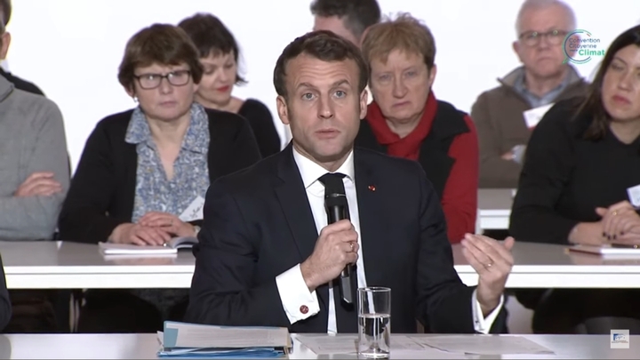 Macron soupèse l'idée d'un référendum sur le climat