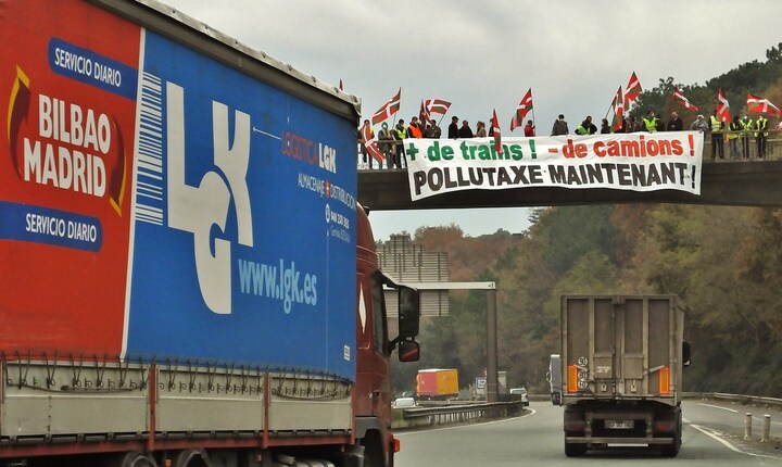 M<sup class="typo_exposants">me</sup> Royal, abandonner l'écotaxe serait aberrant