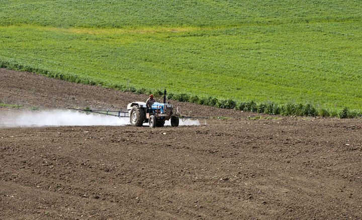 Malgré une hausse des ventes de glyphosate, Bayer-Monsanto durcit le ton
