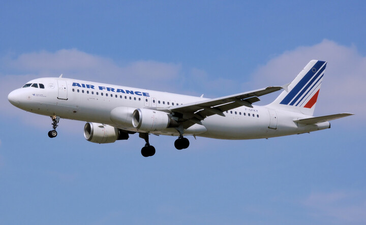 François Bayrou va encore prendre l'avion pour aller à Pau
