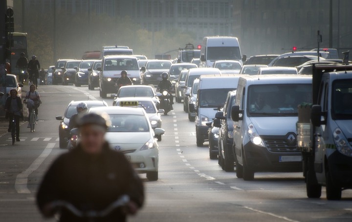 Les particules ultrafines, grandes oubliées des mesures de la pollution de l'air, selon un collectif