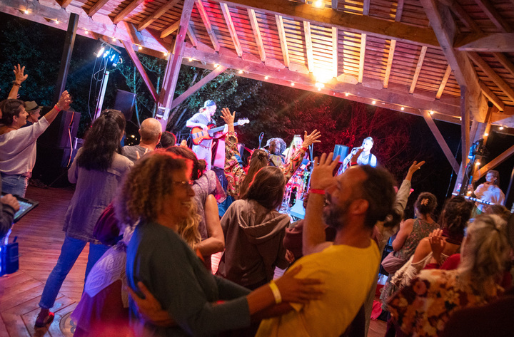 Festivals, chantiers solidaires... Les événements de l'été sélectionnés par Reporterre