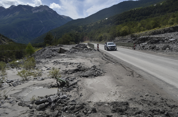 Dans les Alpes, le coût d'entretien des routes explose à cause du changement climatique