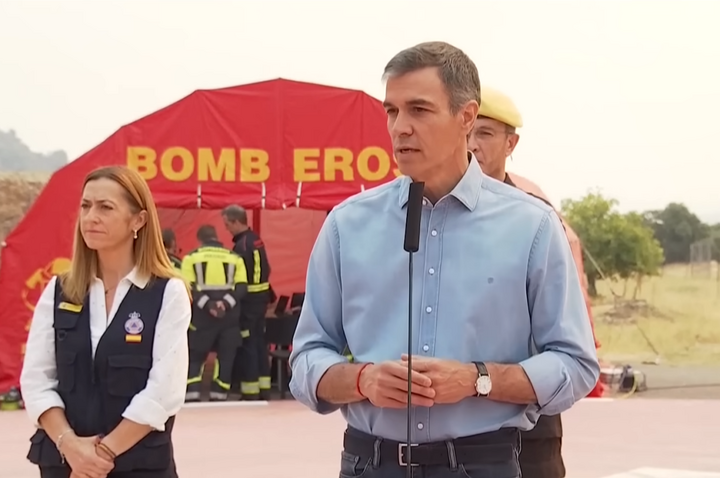 Incendies en Espagne : le Premier ministre Pedro Sánchez appelle à un «<small class="fine d-inline"> </small>pacte d'État<small class="fine d-inline"> </small>» sur l'urgence climatique
