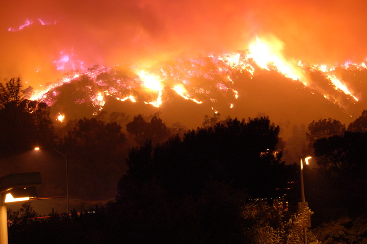 Incendies à Los Angeles : 30 000 personnes évacuées