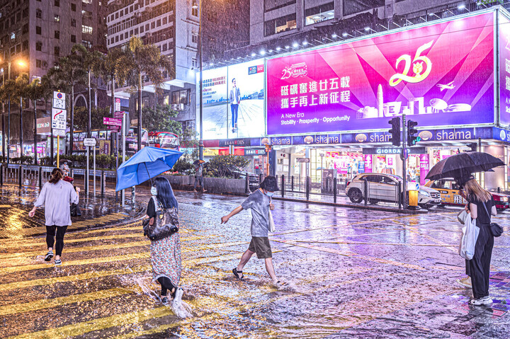 Pluies record en Chine, Hong Kong au niveau d'alerte maximal