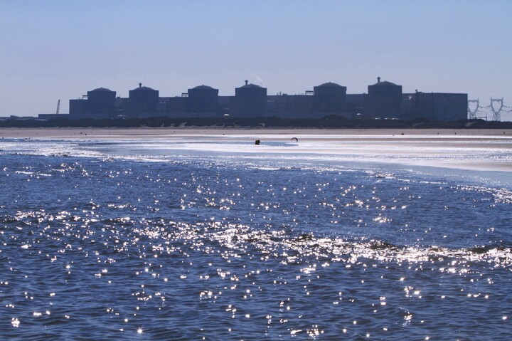 Des <span class="caps">EPR</span> en bord de mer : la mauvaise idée du gouvernement