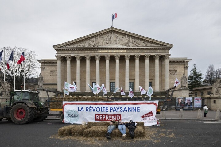 Colère agricole : tapis rouge pour la <span class="caps">FNSEA</span>, mépris pour la Confédération paysanne