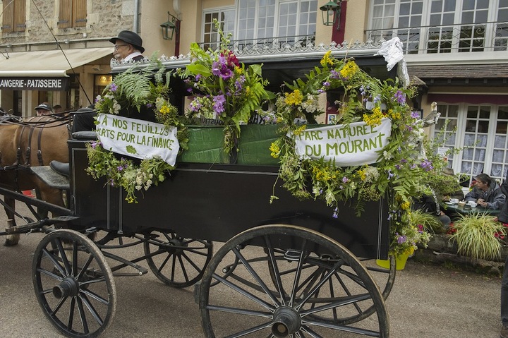 Un corbillard pour la forêt du Morvan