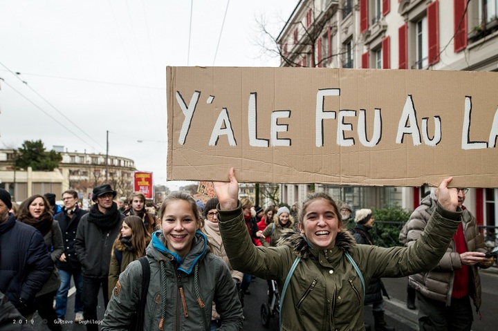 Désobéissance civile, horizontalité... En Suisse, la grève pour le climat débat de sa stratégie