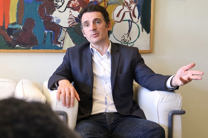 «<small class="fine d-inline"> </small>Il faut dépasser la société verticale pour une société d'acteurs-réseaux<small class="fine d-inline"> </small>»