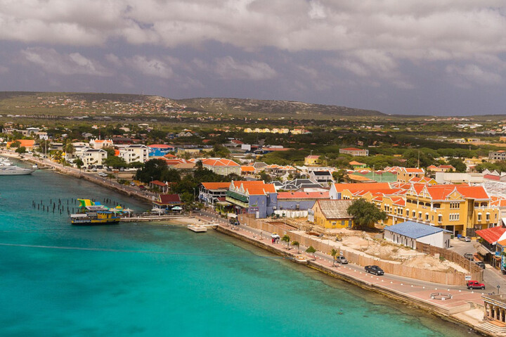 Une première : les Pays-Bas condamnés à mieux protéger une île caribéenne du changement climatique