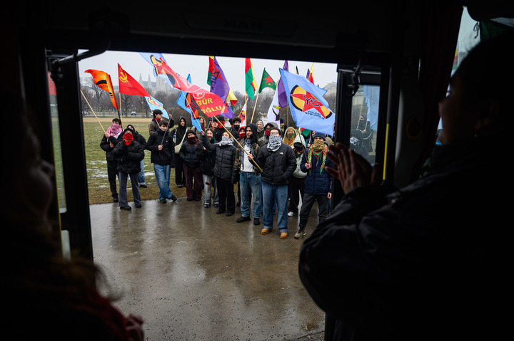 La «<small class="fine d-inline"> </small>Caravane pour le Rojava<small class="fine d-inline"> </small>» en soutien au peuple kurde arrêtée en Turquie