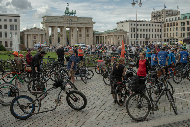 12 jours de voiture par personne et par an, cette mesure qui divise l'Allemagne