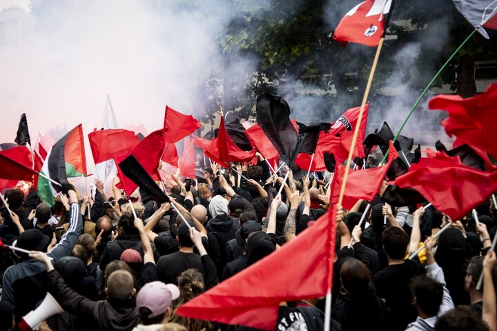 «<small class="fine d-inline"> </small>Notre écologie sera toujours antifasciste<small class="fine d-inline"> </small>!<small class="fine d-inline"> </small>»