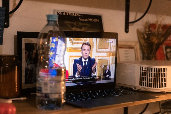 «<small class="fine d-inline"> </small>Lunaire, inutile<small class="fine d-inline"> </small>» : les députés de gauche atterrés devant l'allocution d'Emmanuel Macron