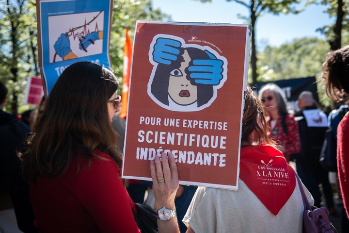 «<small class="fine d-inline"> </small>On est tous victimes de cette volonté de balayer la science<small class="fine d-inline"> </small>» : le gouvernement s'en prend à Santé publique France