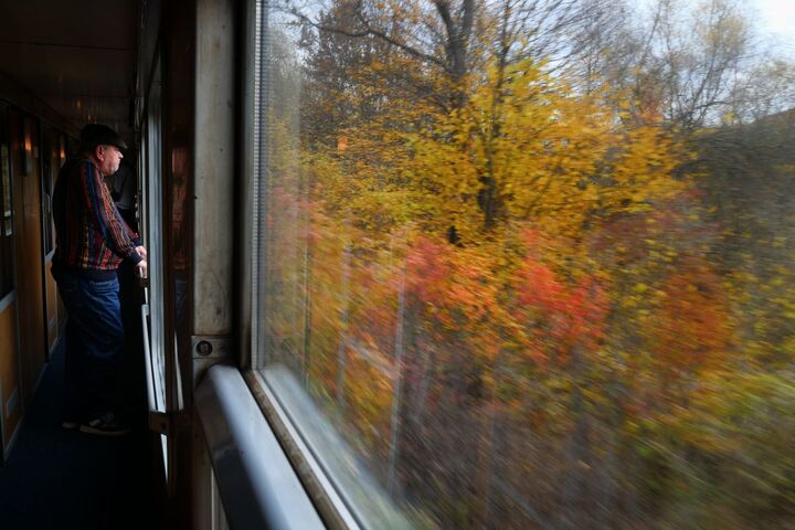 De Paris à Dimitrovgrad, rencontres au fil des trains