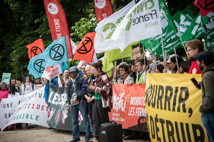 Écologistes, malades du cancer, scientifiques... Ils se rebellent contre la loi Duplomb