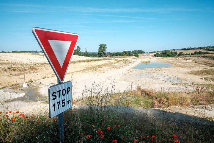 A69 : les travaux suspendus sur 46 parcelles où le chantier débordait