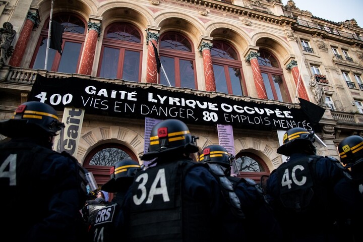 La police a expulsé les mineurs isolés occupant la Gaîté lyrique, à Paris