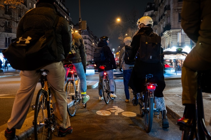 Vélos de nuit, le gouvernement vous interdit de clignoter