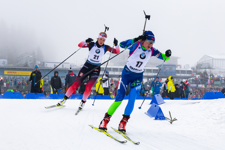 Contre la neige livrée par camions, Annecy se désengage de la Coupe du monde de biathlon 2026
