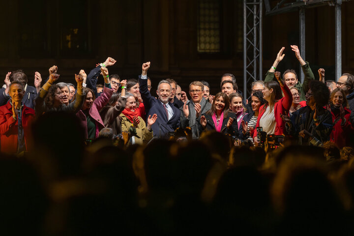 À Paris, «<small class="fine d-inline"> </small>là ça passe, mais ça ne passera pas toujours si on ne fait pas l'union<small class="fine d-inline"> </small>»