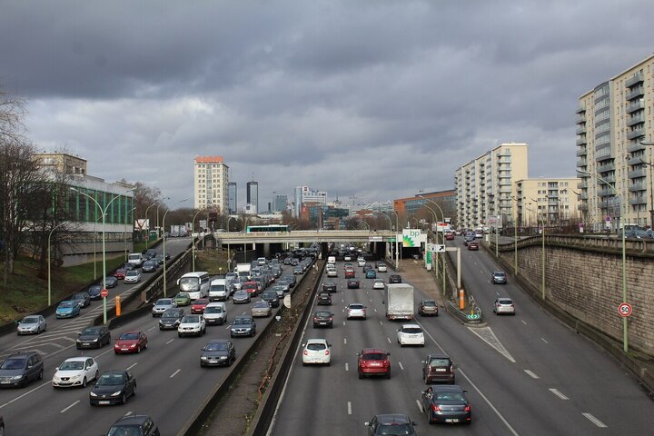 Les zones à faibles émissions allégées à Marseille, Strasbourg et Rouen