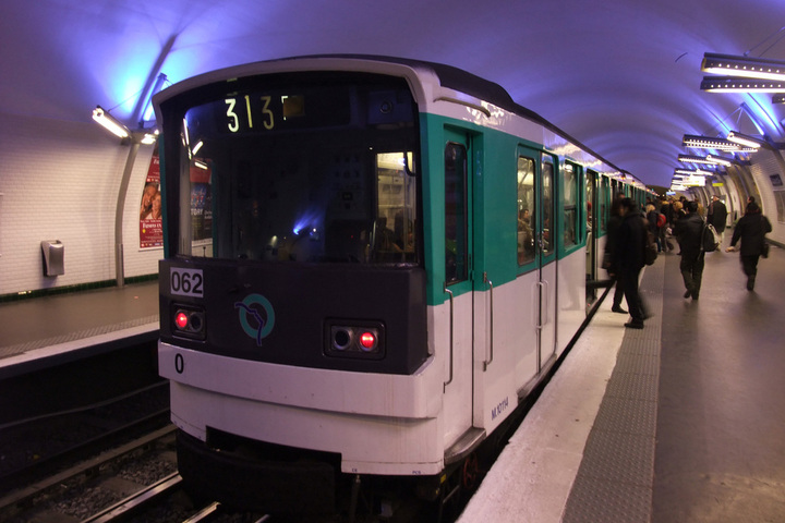 Pollution de l'air : 3 stations du métro parisien dans le rouge